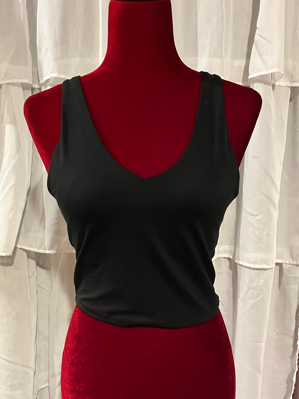 All in Motion Women’s Black V-Neck Workout Tank Top (M)